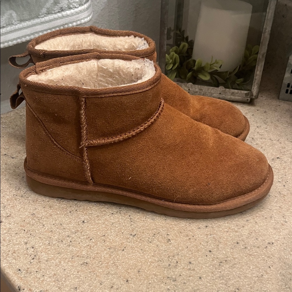 Alpine Design Chestnut Leather Ankle Booties